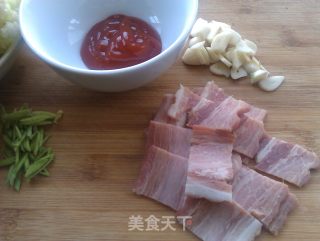 番茄酱培根炒花椰菜的做法步骤：4