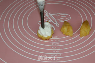 天鹅泡芙——高雅大气上档次爱他需要理由么？的做法步骤：16
