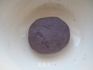 紫米双色卷的做法步骤：2