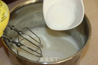 奶油纸杯蛋糕——Cup Cake好吃到让人垂涎欲滴的做法步骤：6