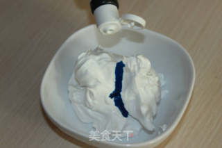 奶油纸杯蛋糕——Cup Cake好吃到让人垂涎欲滴的做法步骤：13