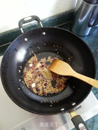咖喱牛肉的做法步骤：1