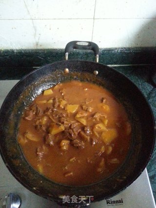 咖喱牛肉的做法步骤：4