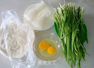 韭菜粉丝饼的做法步骤：1