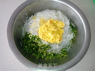 韭菜粉丝饼的做法步骤：7