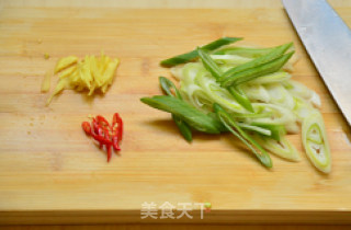 孜然葱爆羊肉的做法步骤：3