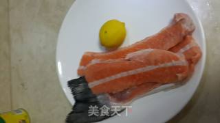 香煎三纹鱼骨的做法步骤：1