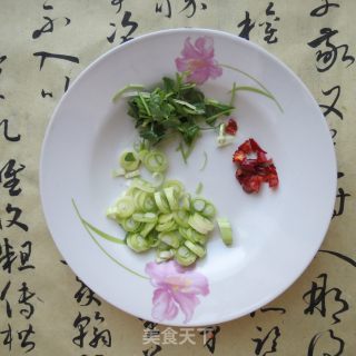 东北 干豆腐（豆片）炒尖椒的做法步骤：3