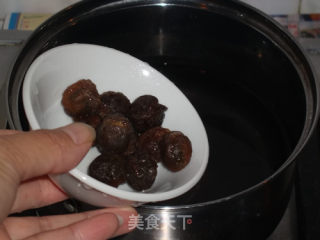桂圆汤圆水铺蛋的做法步骤：2