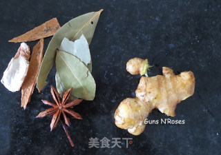 红烧猪蹄的做法步骤：1