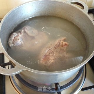 虫草花炖瘦肉的做法步骤：1
