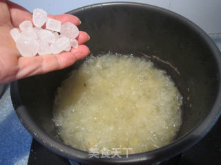 节后养身佳品--木瓜银耳枸杞莲子羹的做法步骤：5