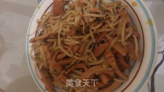 家常 火腿肠炒豆芽的做法步骤：6