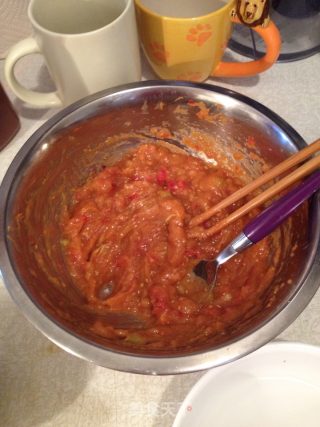 太平洋鳕鱼鸡肉蔬菜锅贴的做法步骤：2