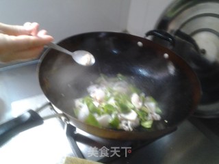 墨鱼仔炒青椒的做法步骤：6