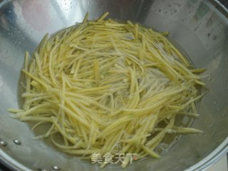 胡萝卜拌粉丝的做法步骤：3