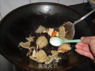 冬笋炒肉皮的做法步骤：9