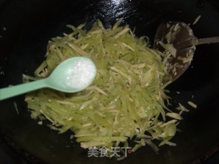 炒莴笋冬笋丝的做法步骤：6