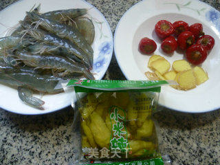 泡椒鲜虾的做法步骤：1