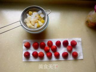 6寸草莓黑森林蛋糕的做法步骤：2
