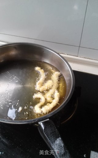 酥炸鱿鱼的做法步骤：6