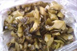 鲳鱼烧咸菜的做法步骤：2