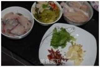 酸菜鱼的做法步骤：1