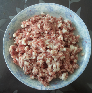 鱿鱼韭菜水饺的做法步骤：2