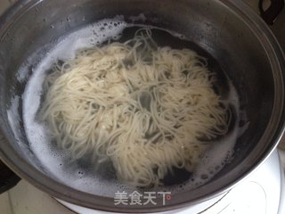 番茄鸡蛋捞面条的做法步骤：4