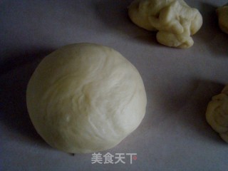 皇冠大面包的做法步骤：3