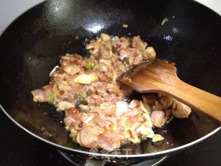 香菇滑鸡丁的做法步骤：5