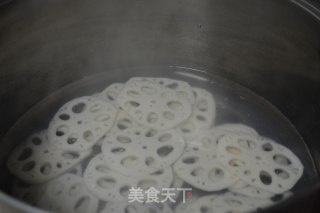 糖醋莲菜的做法步骤：3