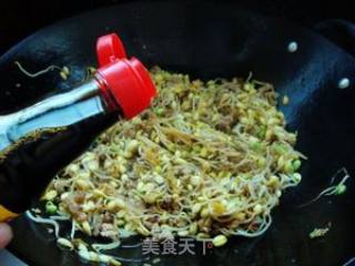 肉末炒黄豆芽的做法步骤：9