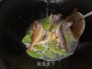 莴笋烧小黄鱼的做法步骤：5
