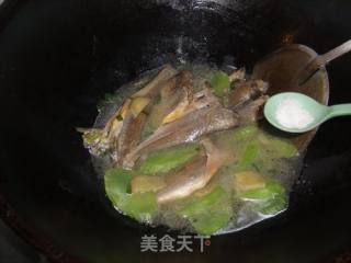 莴笋烧小黄鱼的做法步骤：6