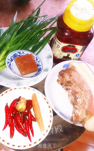27的烹饪日记—— 正宗宜宾回锅肉的做法步骤：1
