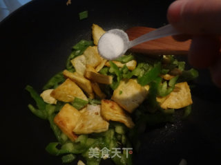 青椒炒豆腐的做法步骤：7