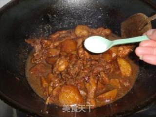 土豆烧童子鸡的做法步骤：12