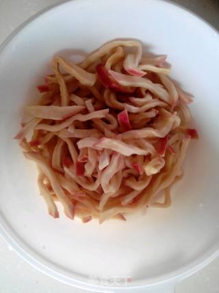 蒜香黑芝麻萝卜干的做法步骤：1