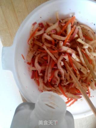 蒜香黑芝麻萝卜干的做法步骤：10