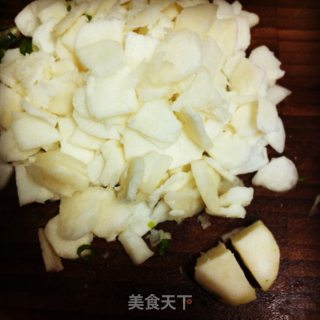 春天时令菜：蚕豆米炒马蹄的做法步骤：8