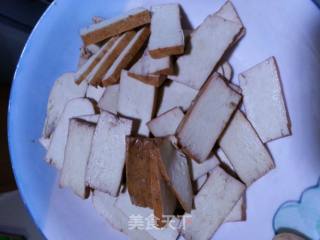 简单版麻辣豆干的做法步骤：1