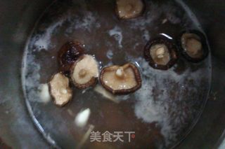 香菇豆腐牛肉汤的做法步骤：5