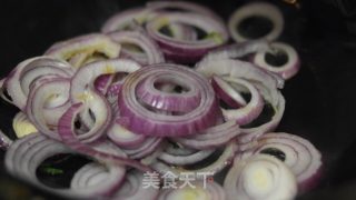 私家洋葱煎蛋饼的做法步骤：2