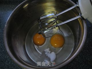 全蛋杯糕的做法步骤：2