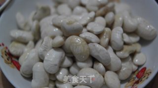 私家秘制芸豆烧猪蹄的做法步骤：1