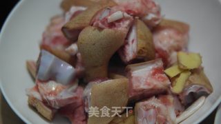 私家秘制芸豆烧猪蹄的做法步骤：2