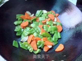 胡萝卜炒荷兰豆的做法步骤：5
