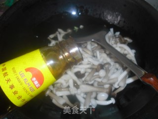 蚝油双菇的做法步骤：5