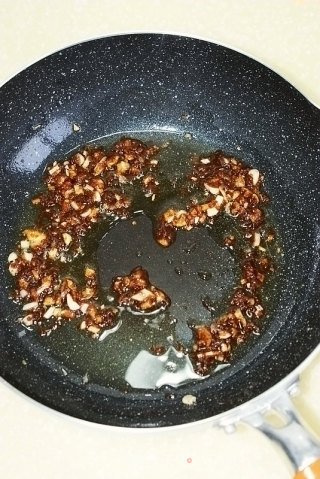 柱候酱爆鱿鱼花的做法步骤：4